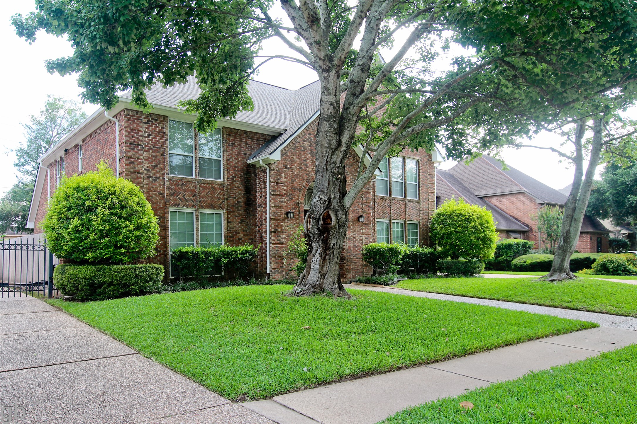 2918 Deer Creek Drive Property Photo 2