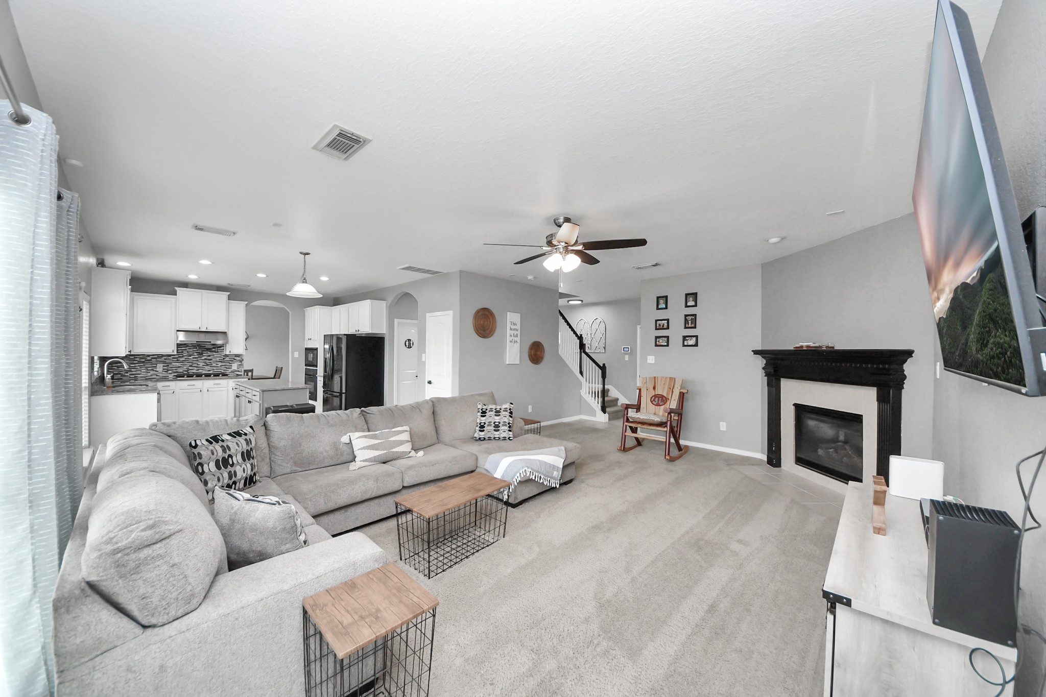 2014 Orchard Spring Drive Property Photo 4