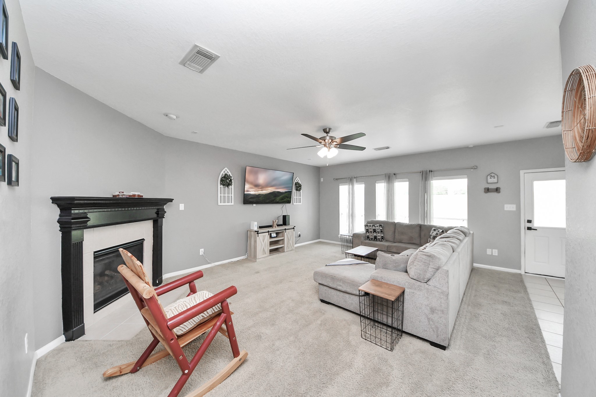 2014 Orchard Spring Drive Property Photo 5