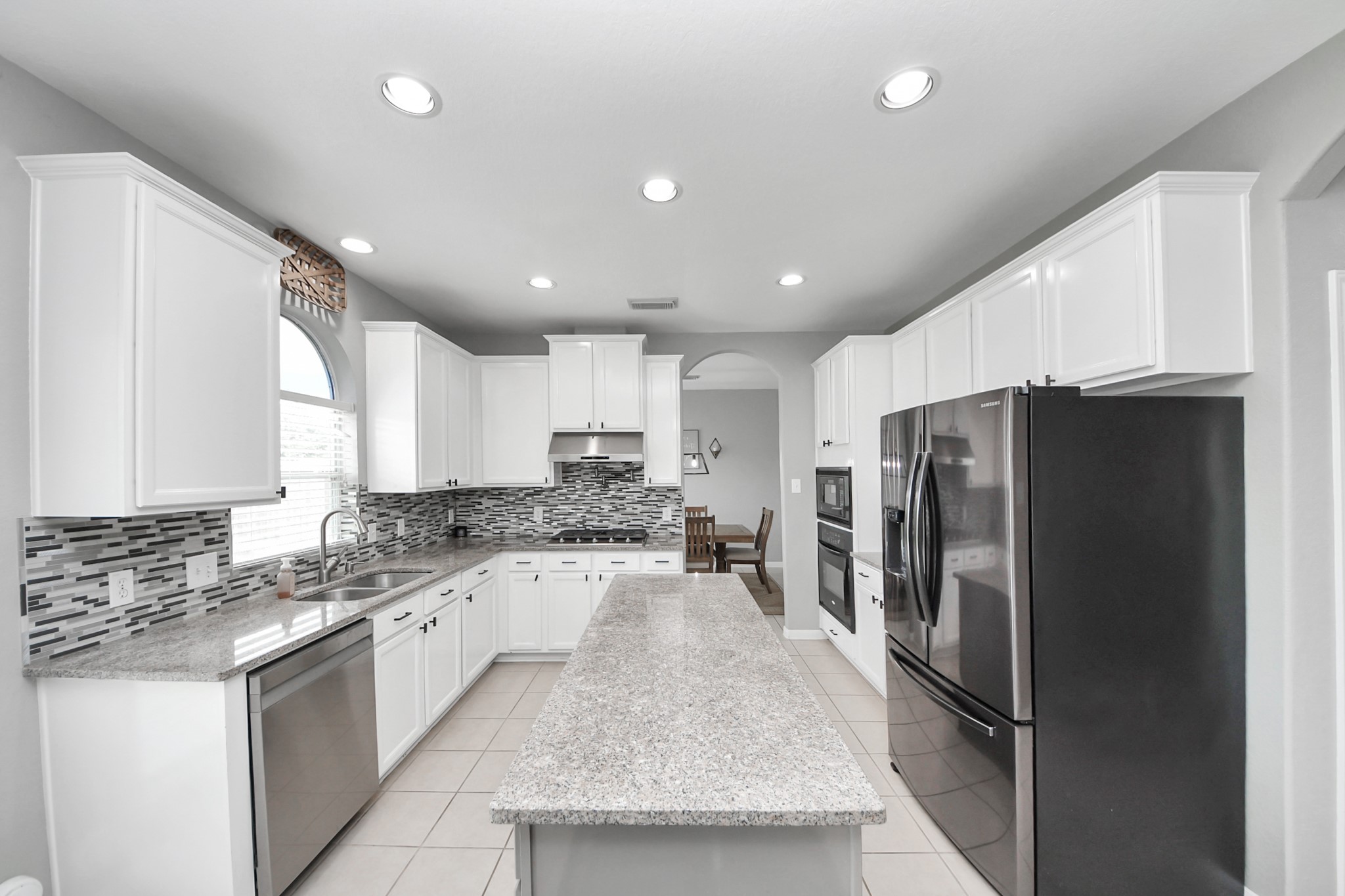 2014 Orchard Spring Drive Property Photo 8