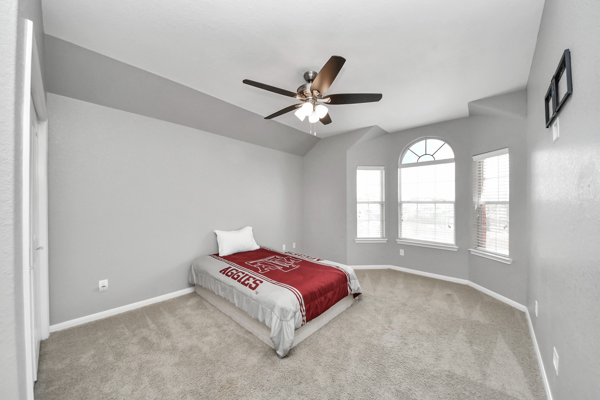 2014 Orchard Spring Drive Property Photo 32