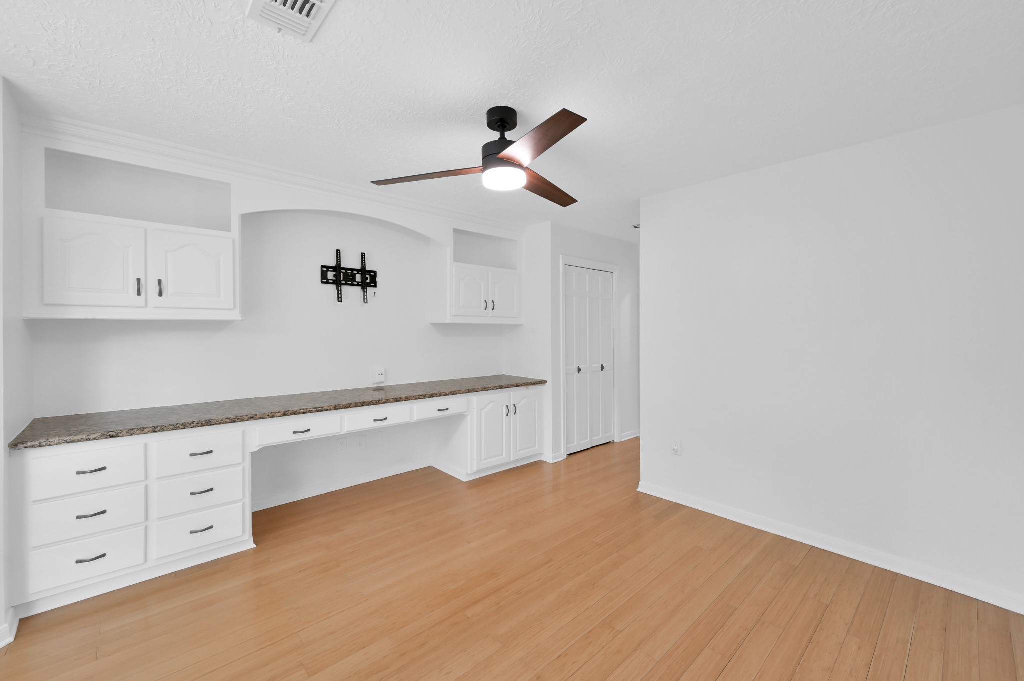 35 Fernglen Drive Property Photo 30