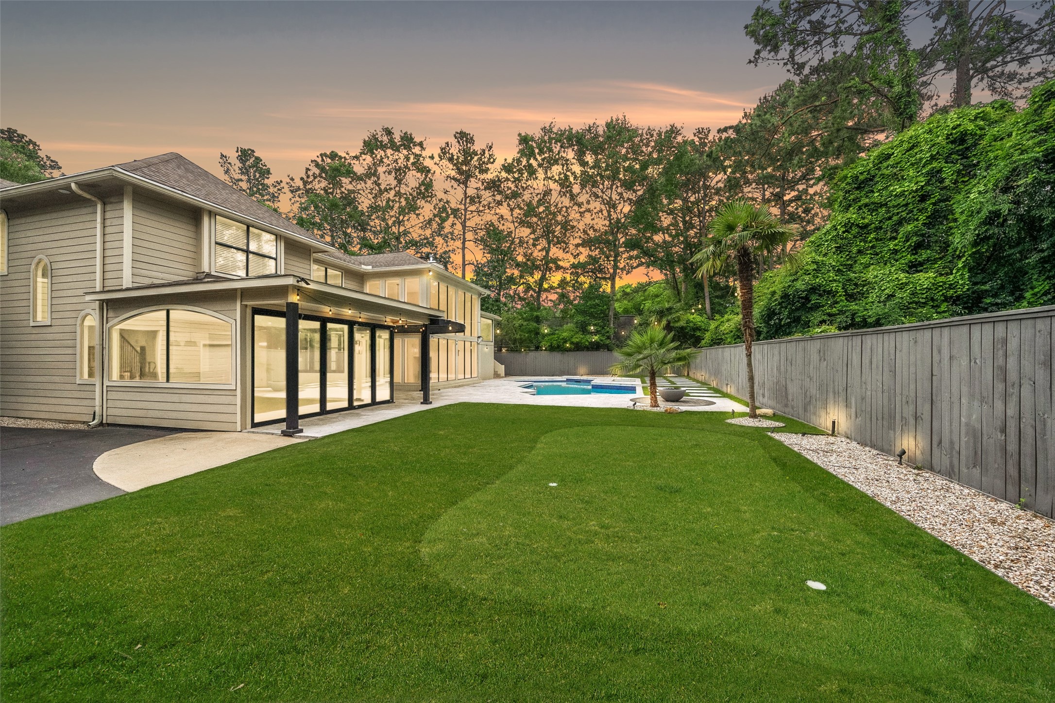35 Fernglen Drive Property Photo 44