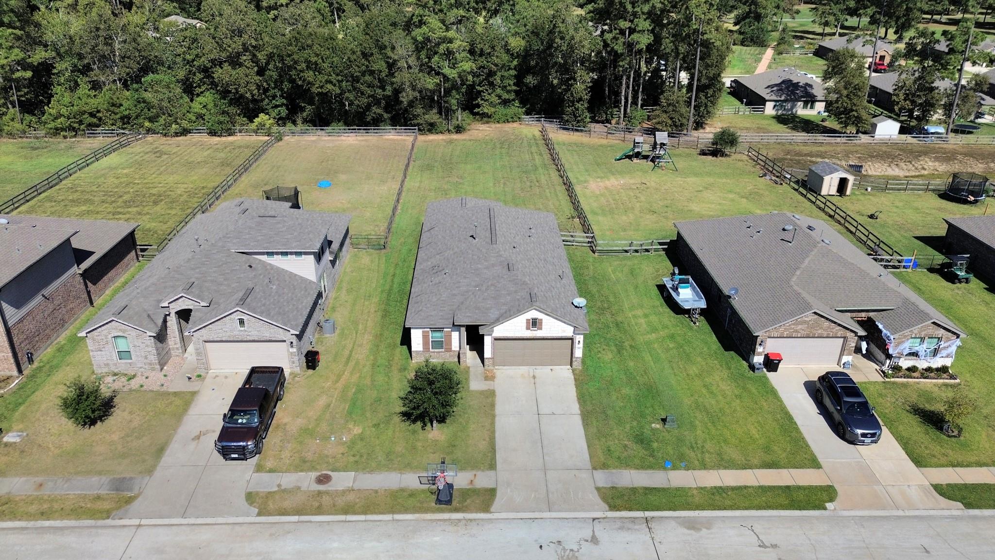 330 Kickapoo Drive, Anahuac Tx 77514 Property Photo 2
