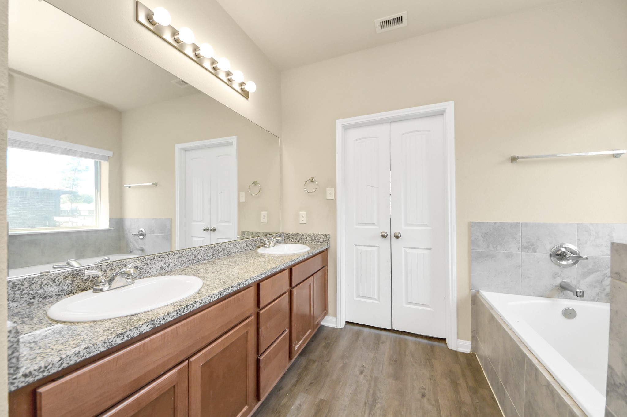 330 Kickapoo Drive Property Photo 24