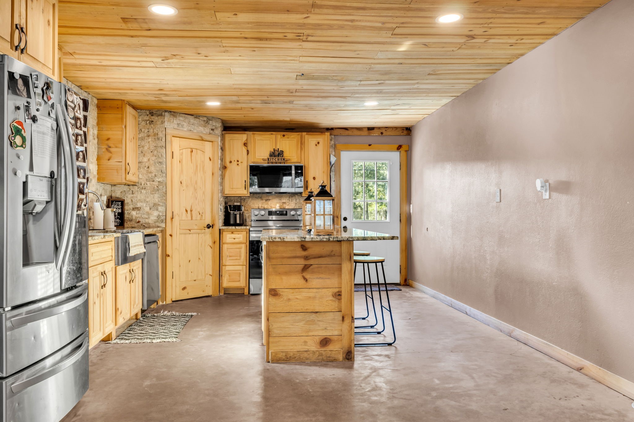 8682 Cedar Drive Property Photo 11