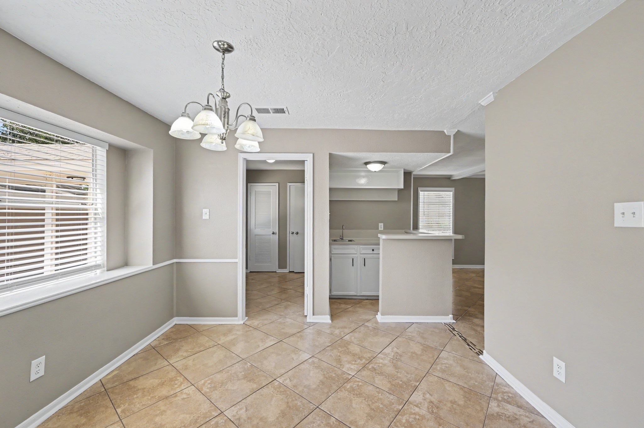24915 Butterwick Drive Property Photo 10