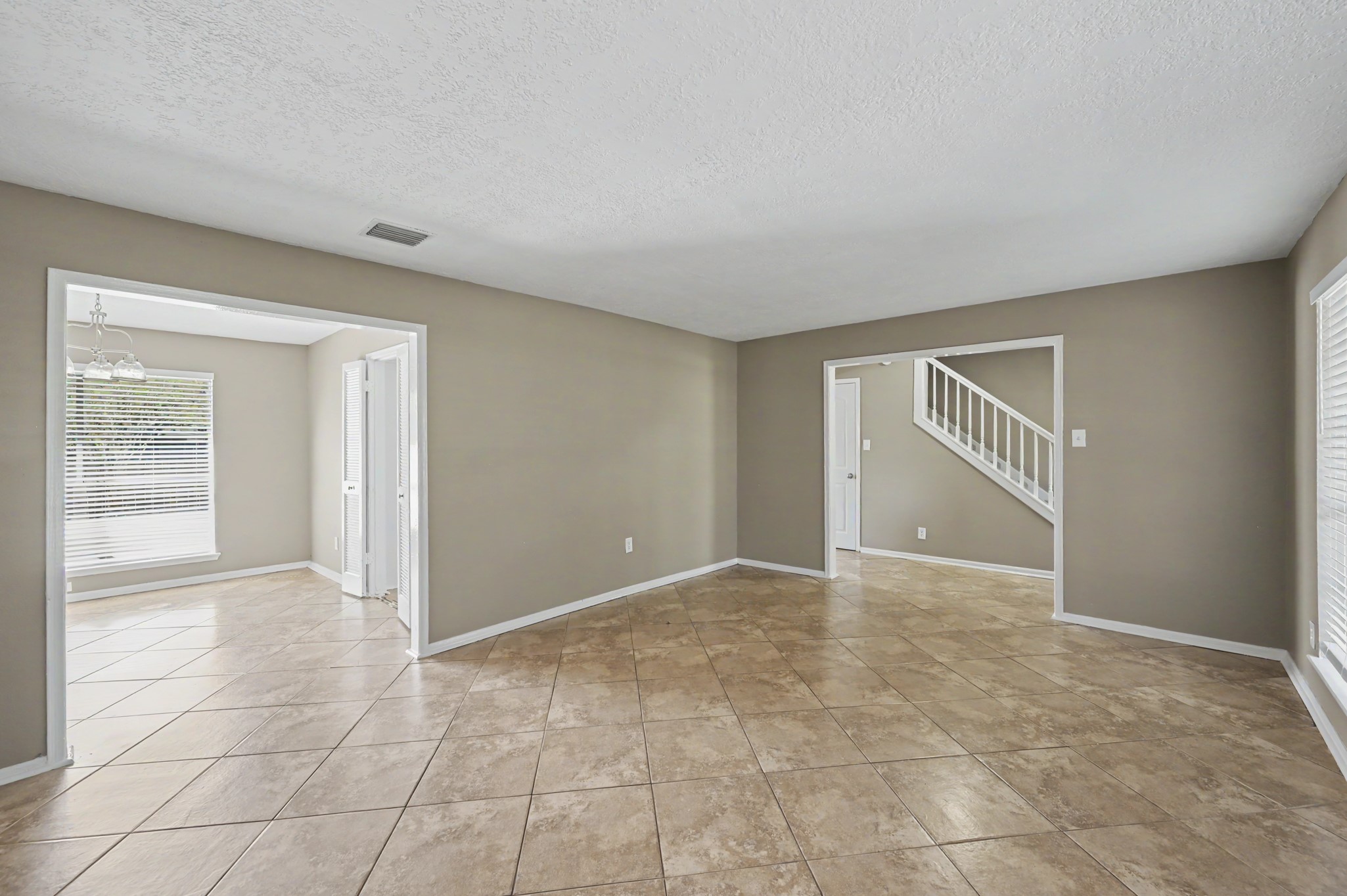24915 Butterwick Drive Property Photo 14