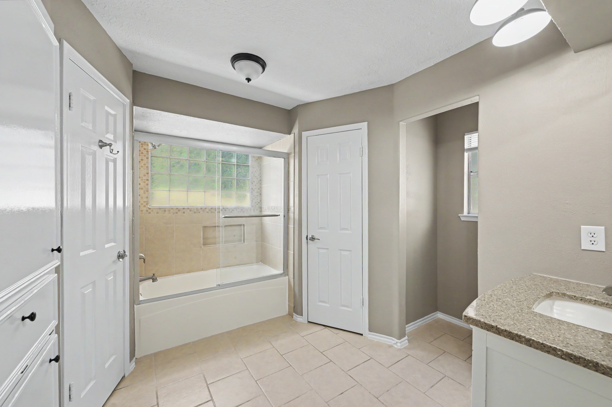 24915 Butterwick Drive Property Photo 18