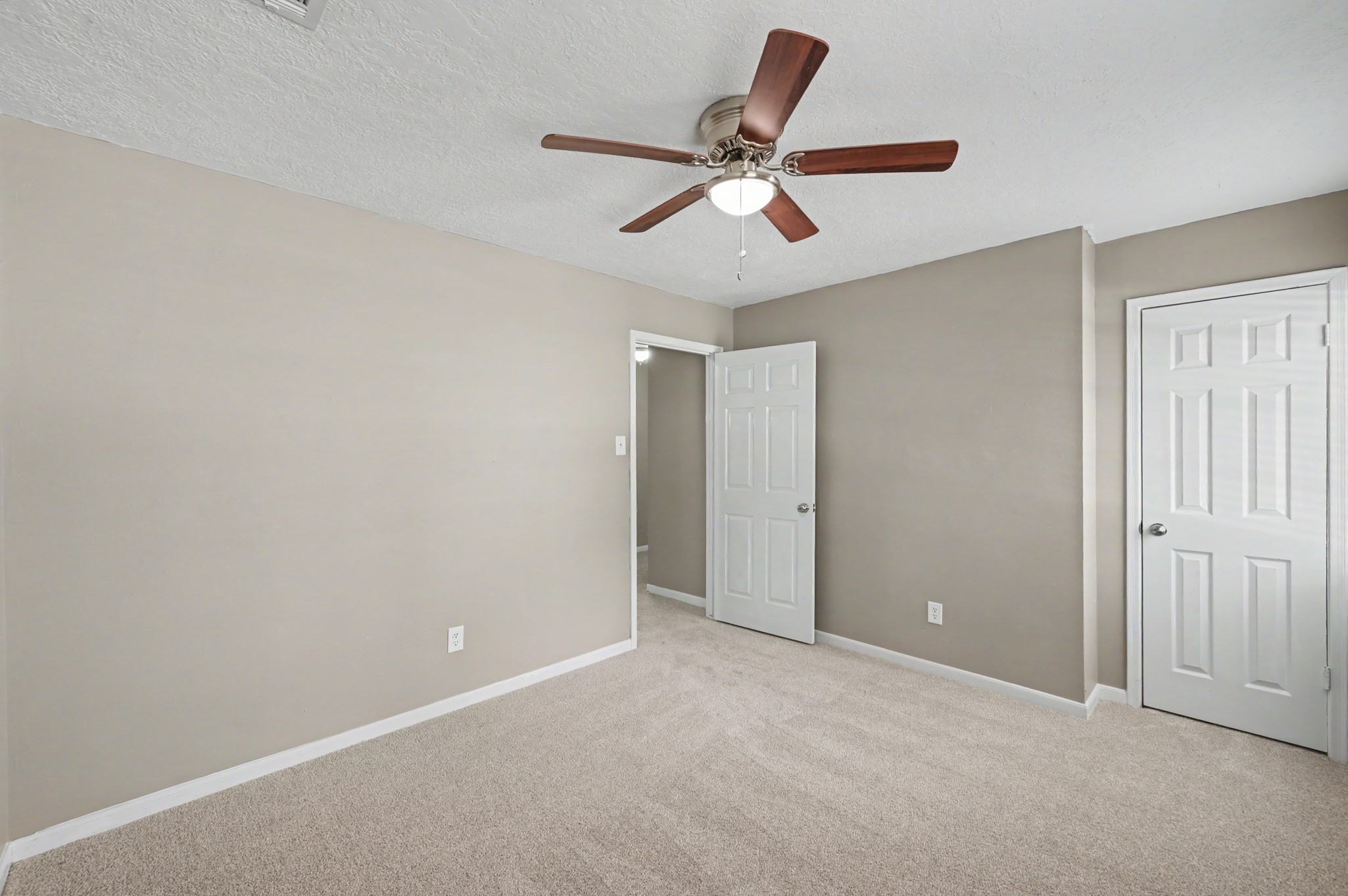 24915 Butterwick Drive Property Photo 21