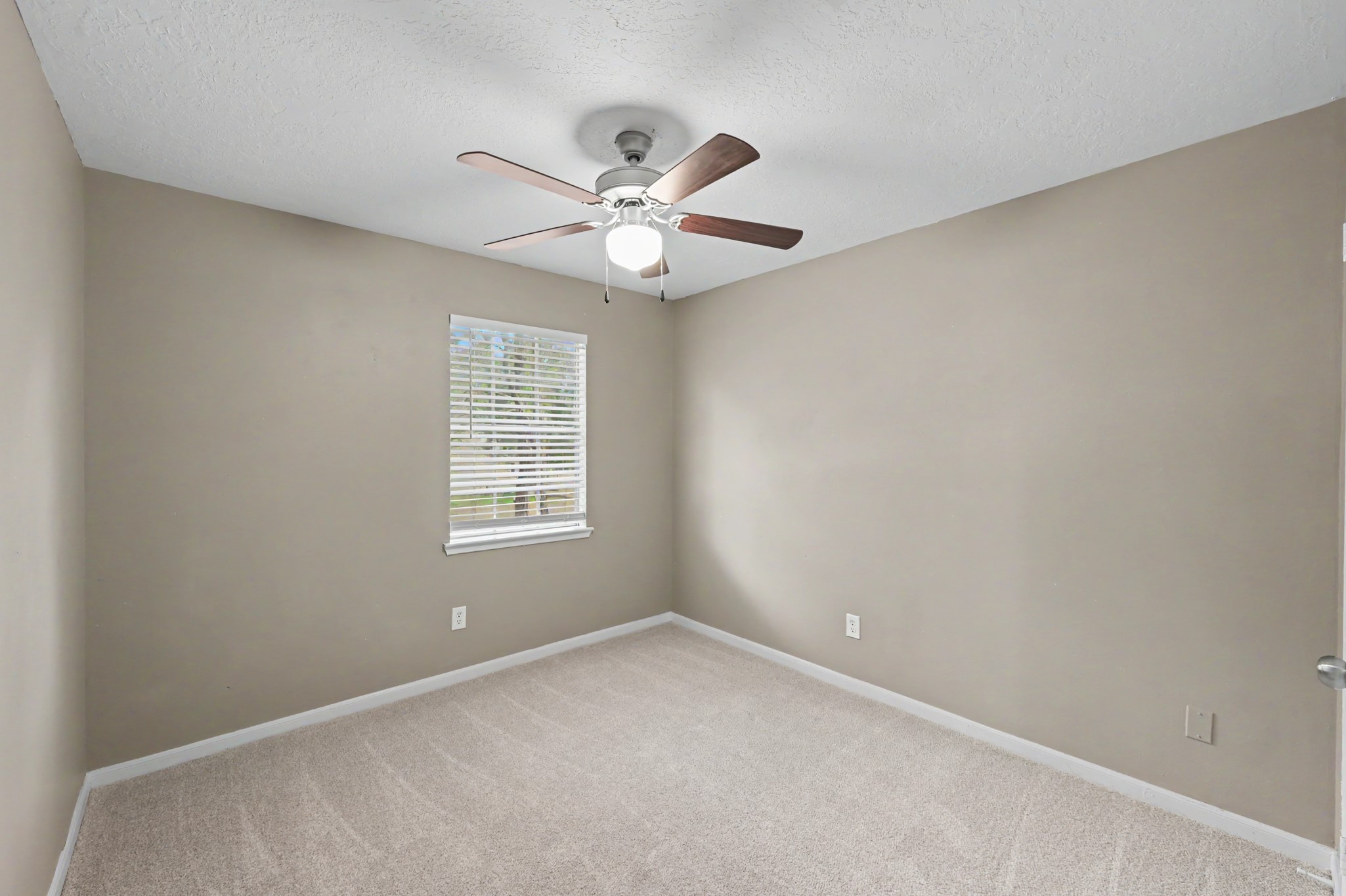 24915 Butterwick Drive Property Photo 27
