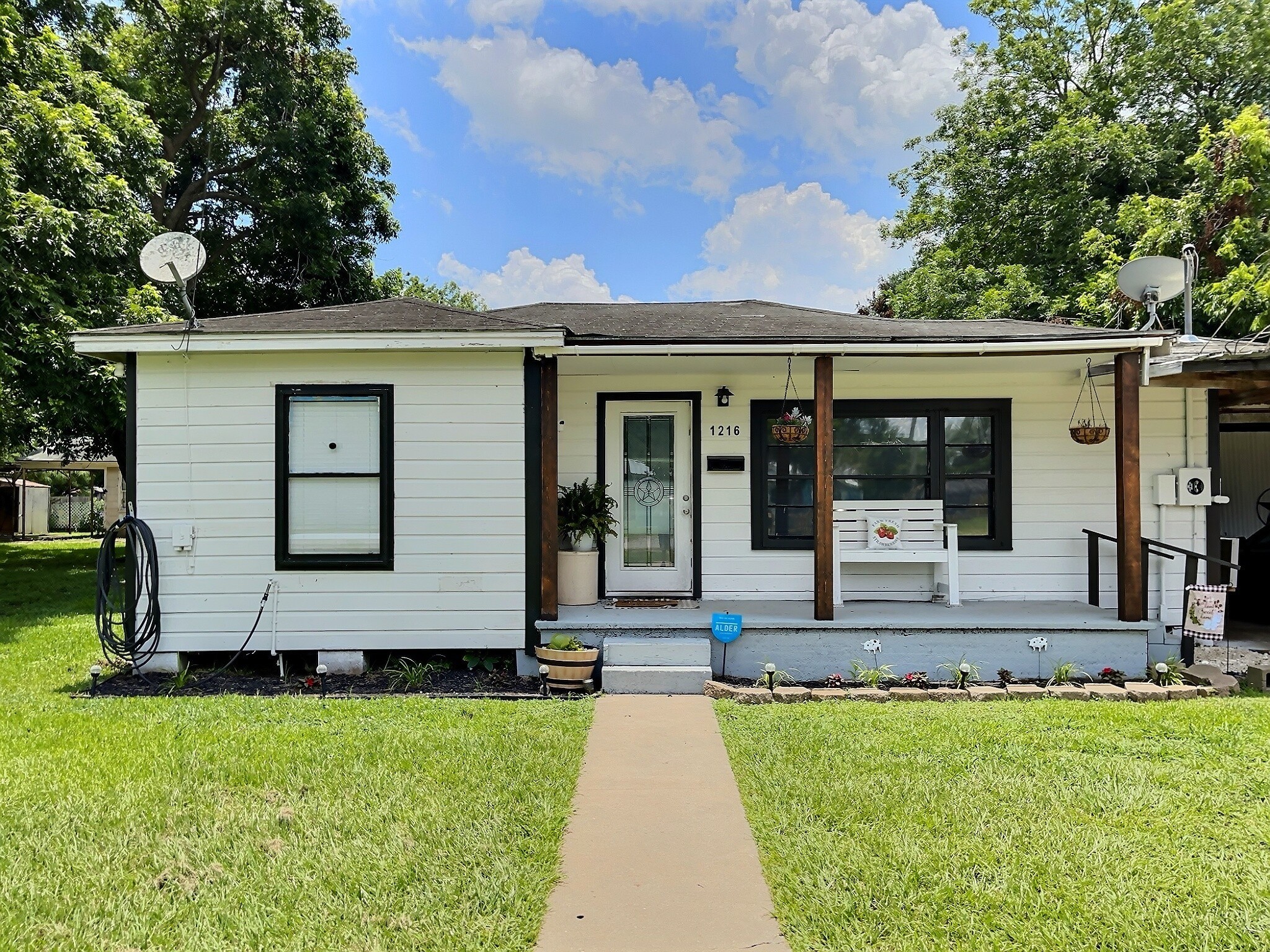 1216 12th Street Property Photo