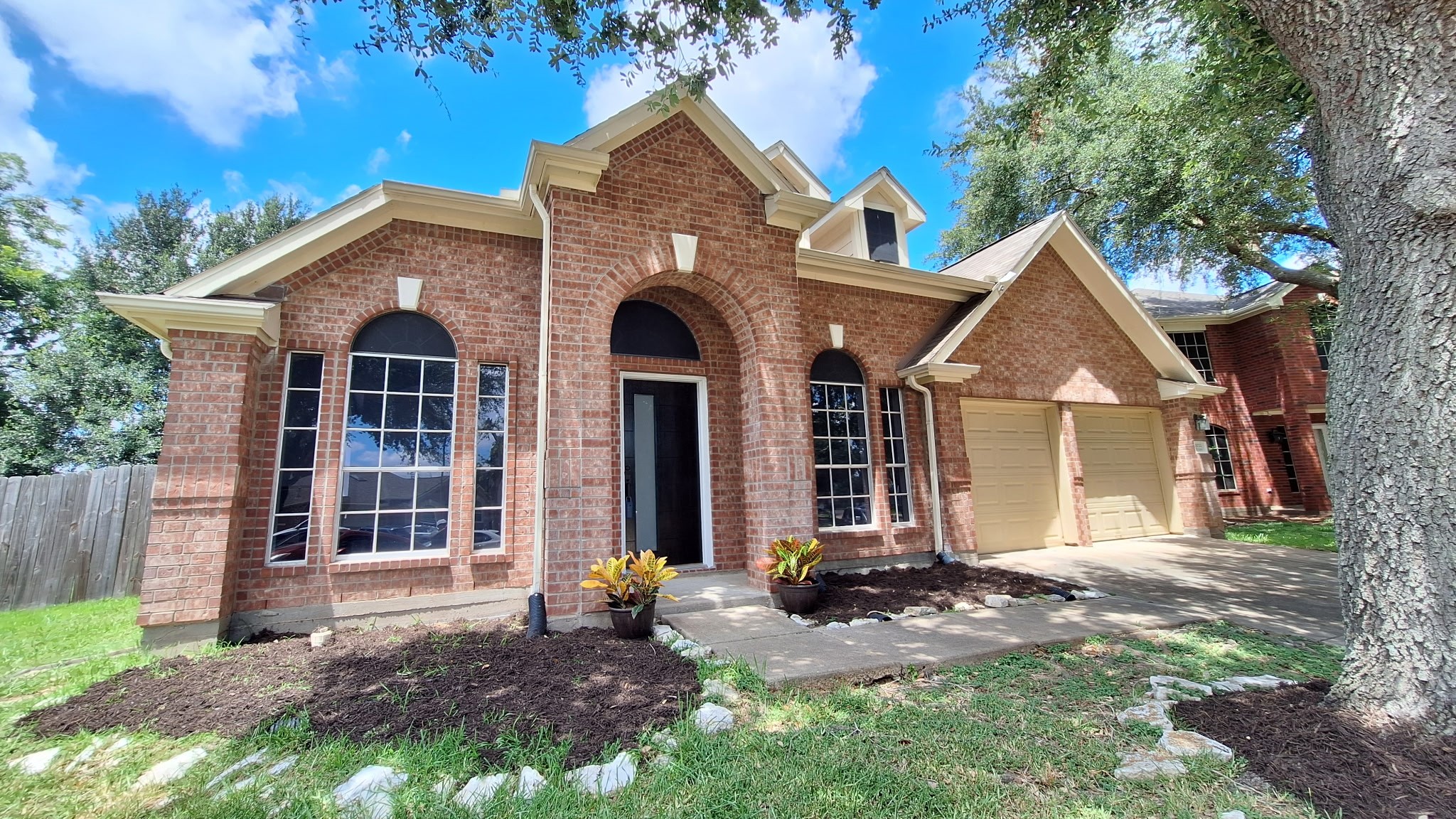 17122 Canterbury Green Court Property Photo 1