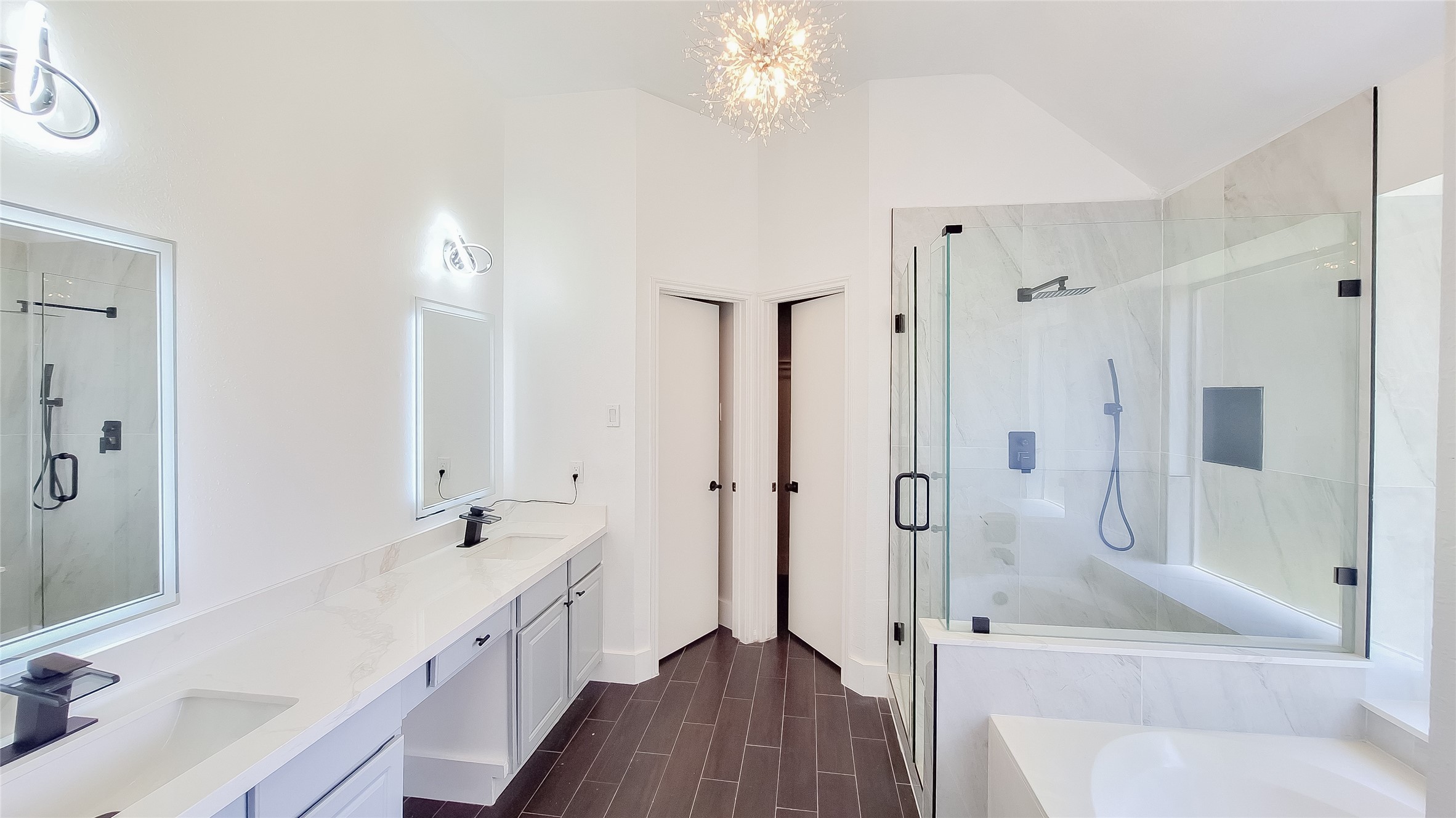 17122 Canterbury Green Court Property Photo 8