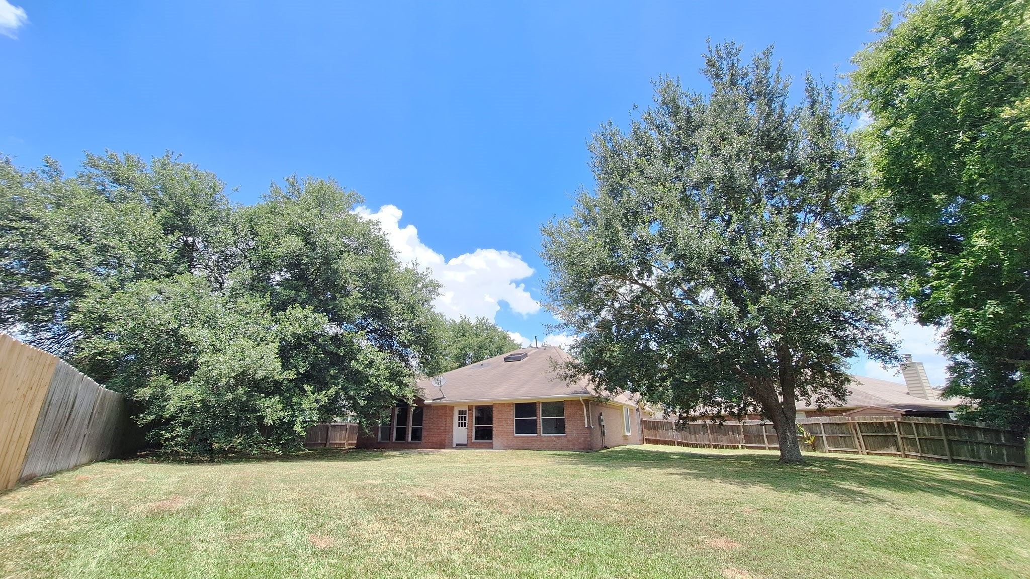 17122 Canterbury Green Court Property Photo 17