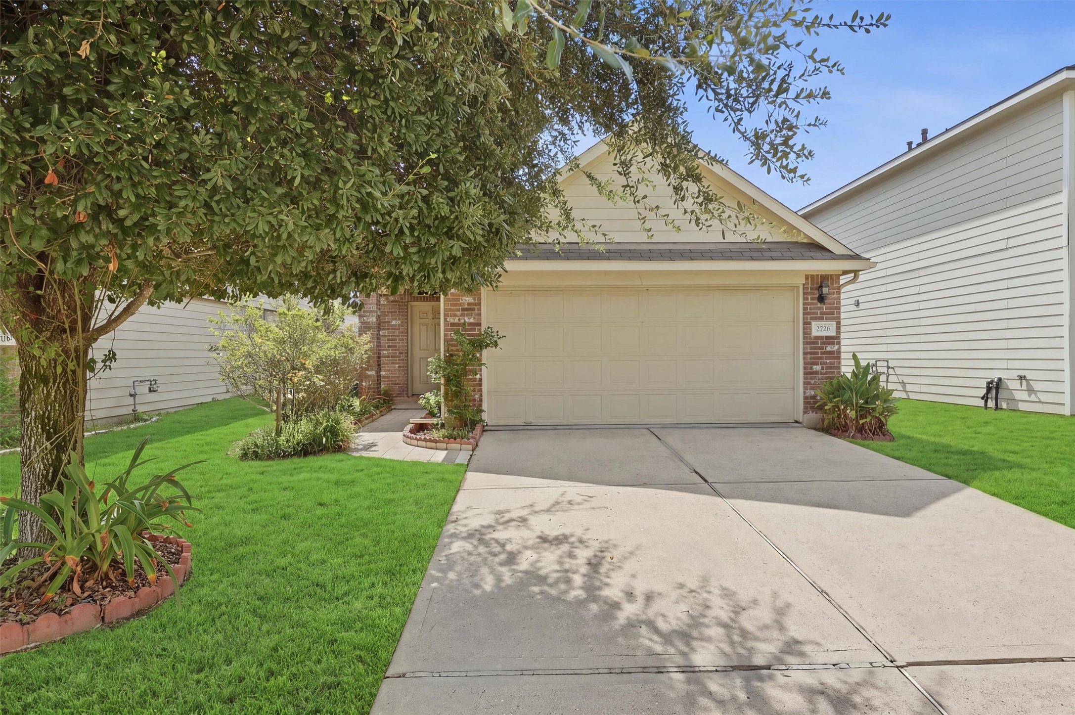 2726 Puddle Duck Court Property Photo 2