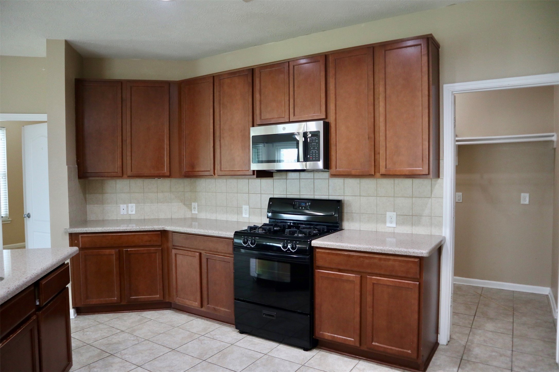 3410 Twin Meadow Lane Property Photo 6