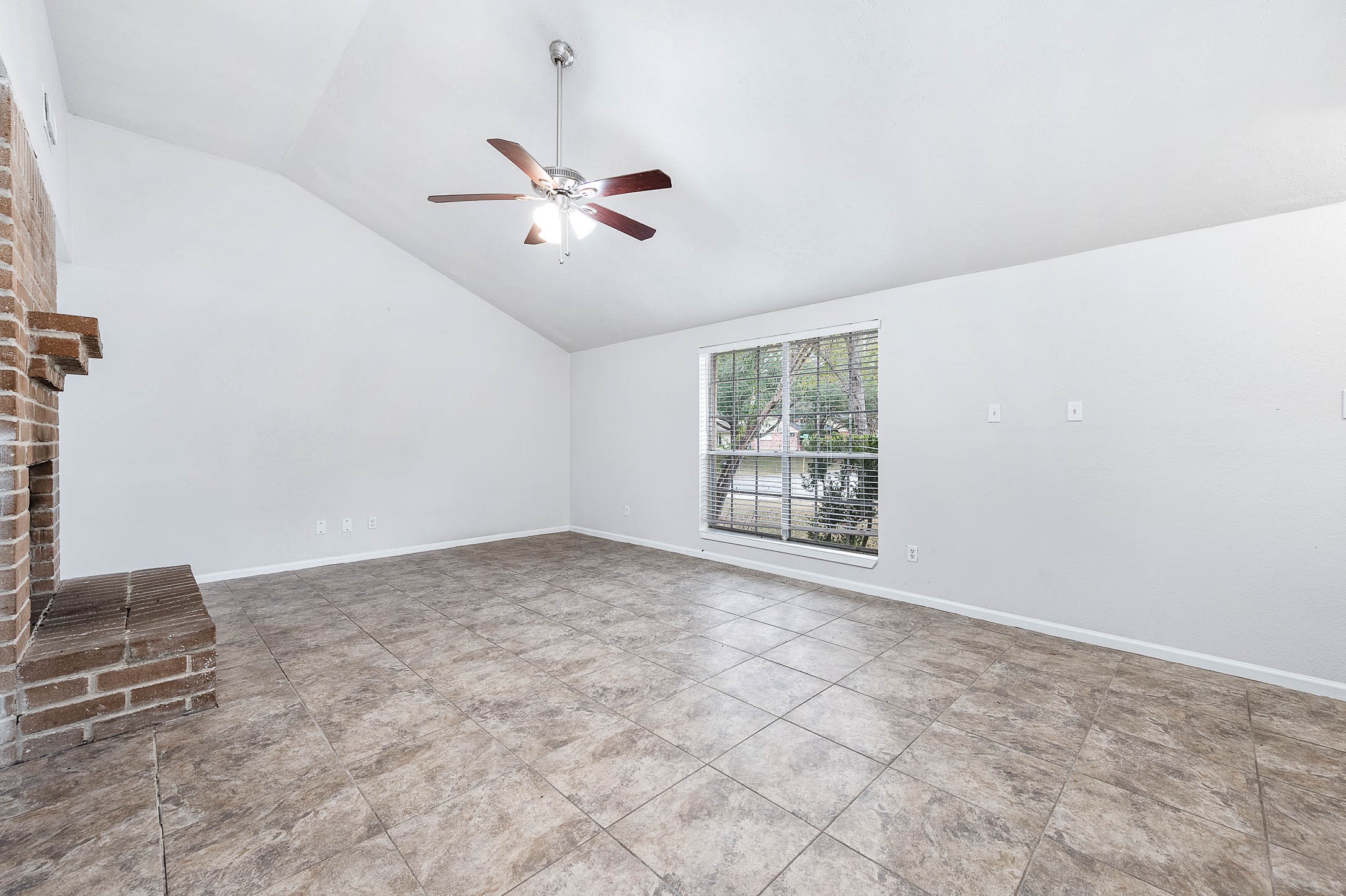 2227 Lexington Woods Drive Property Photo 5