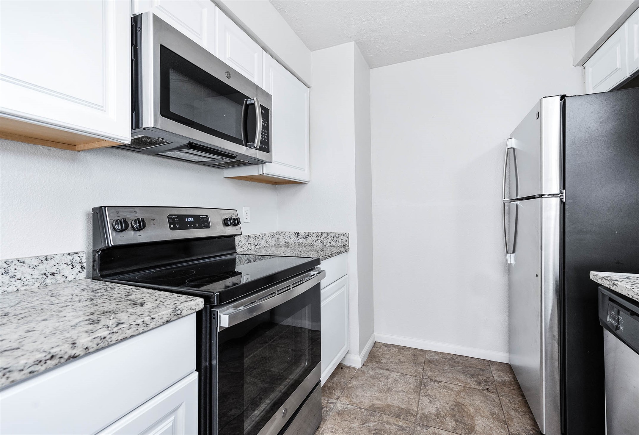 2227 Lexington Woods Drive Property Photo 6