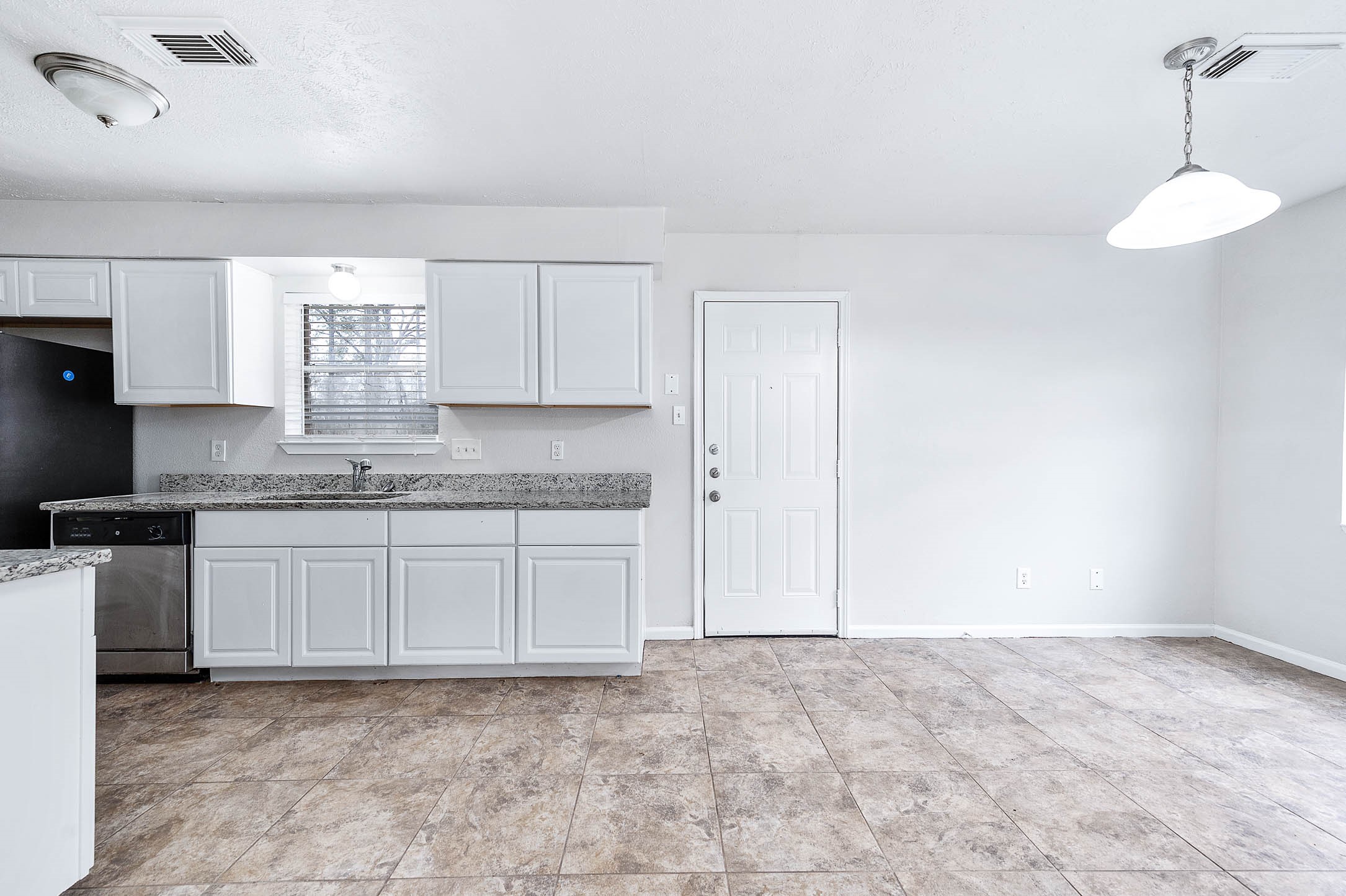 2227 Lexington Woods Drive Property Photo 8