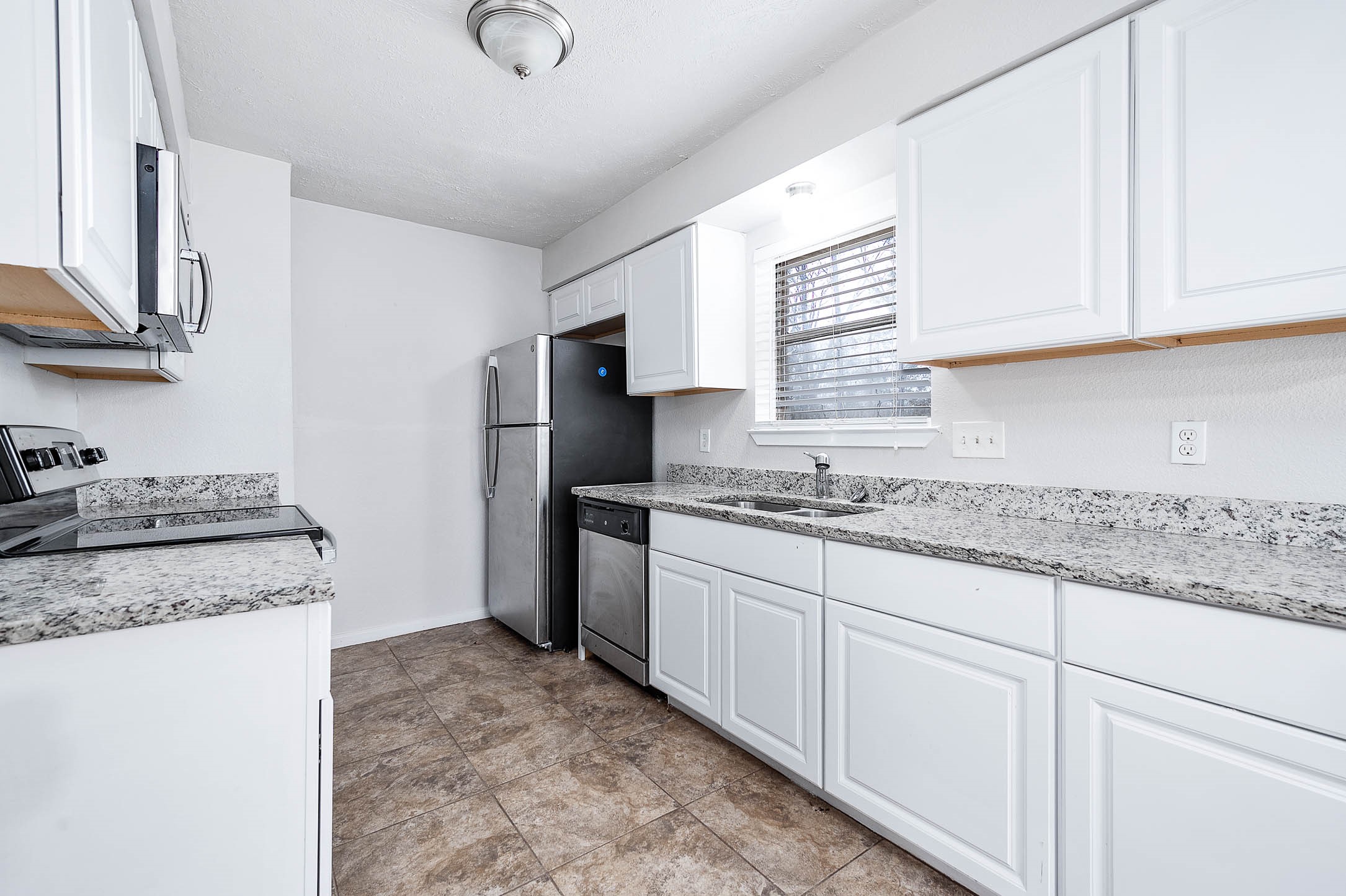 2227 Lexington Woods Drive Property Photo 10