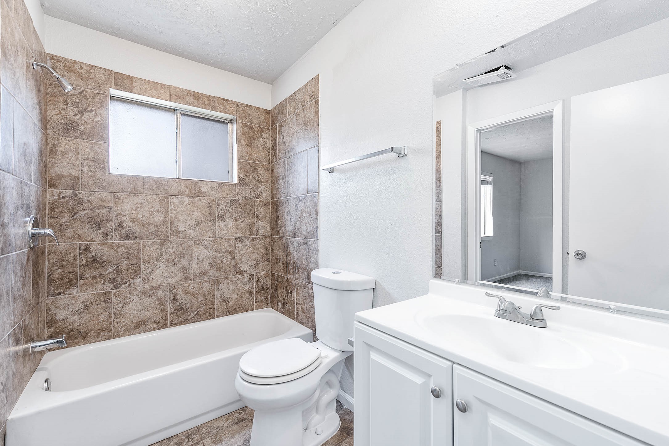 2227 Lexington Woods Drive Property Photo 14