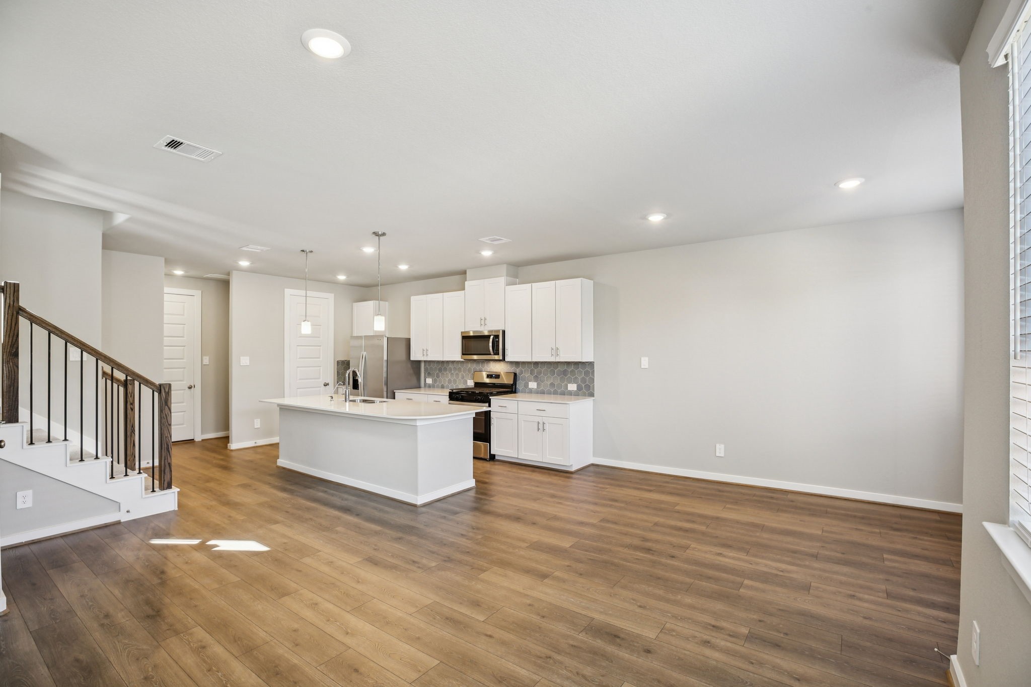 1139 Cedar Place Lane Property Photo 10