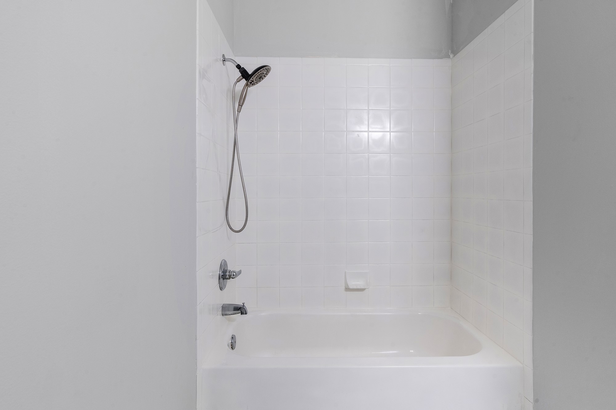 1310 E James Street 18 Property Photo 16