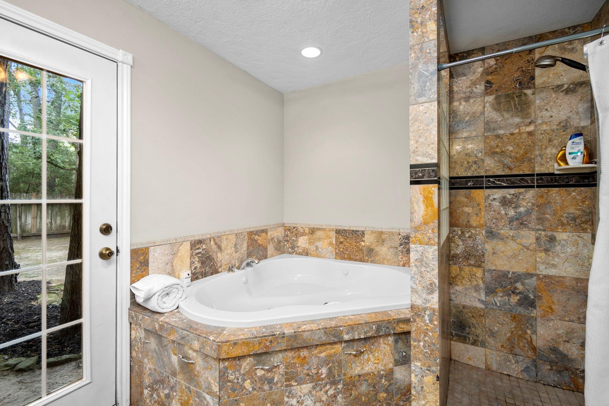 2 Amber Fire Place Property Photo 10