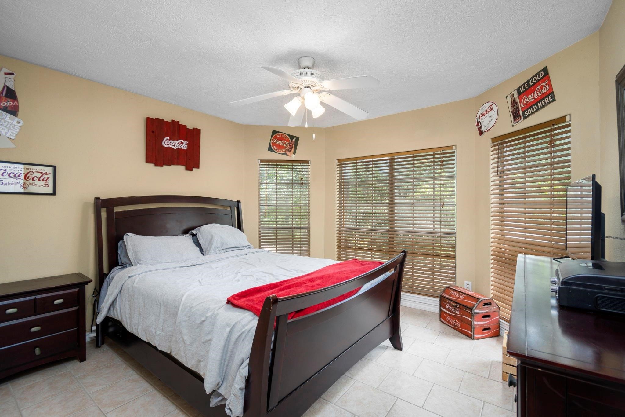 2 Amber Fire Place Property Photo 23