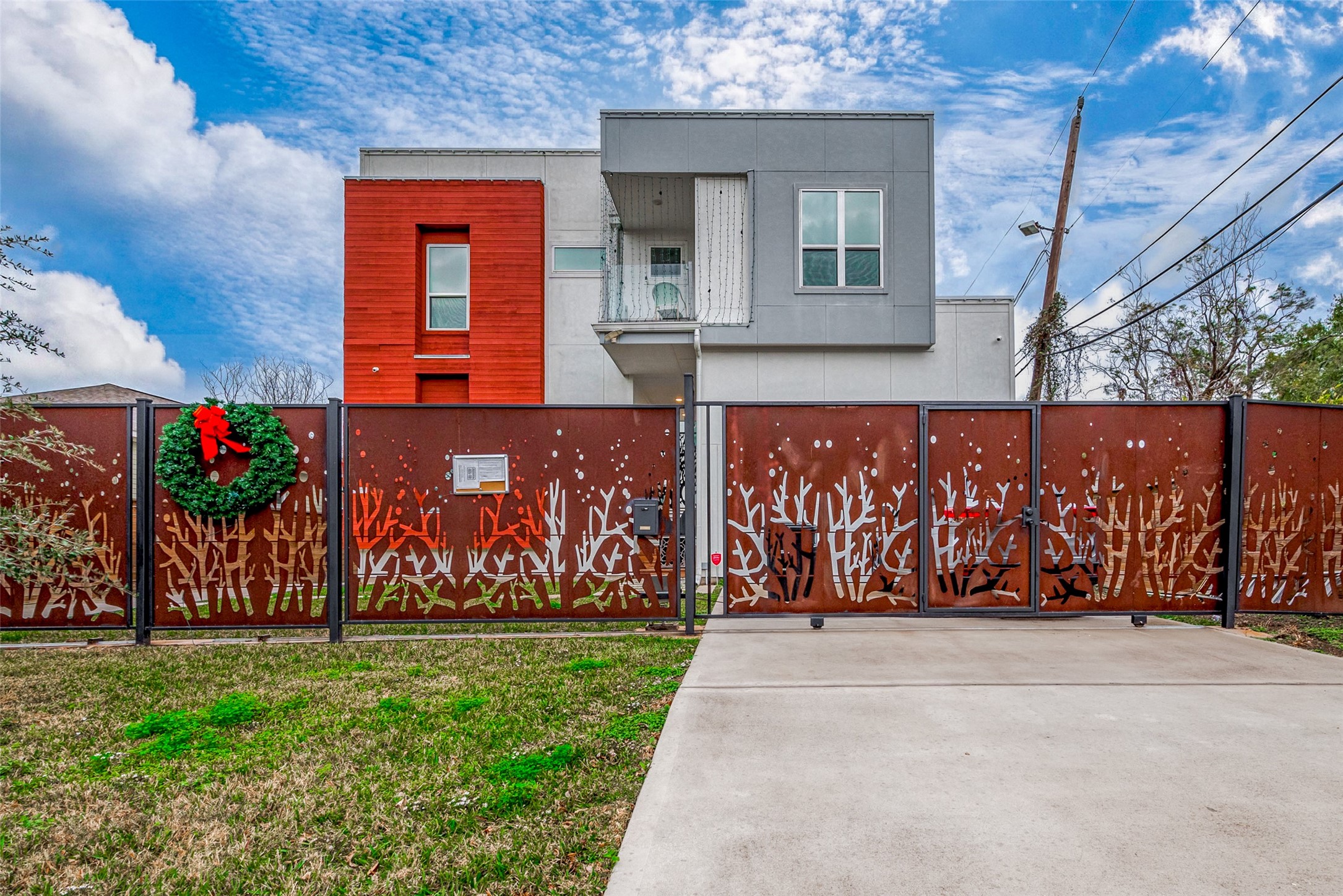 5722 Cullen Boulevard A Property Photo 1