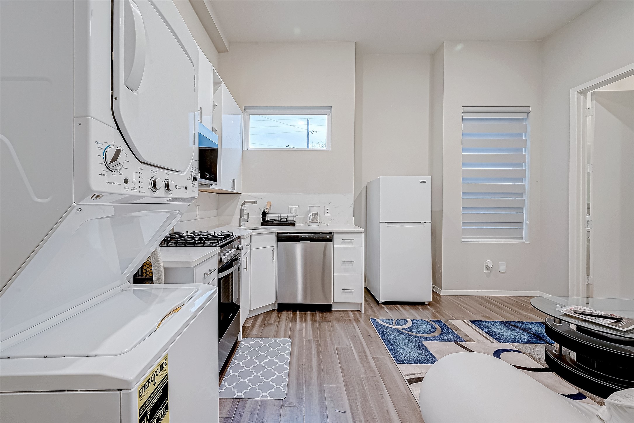 5722 Cullen Boulevard A Property Photo 8