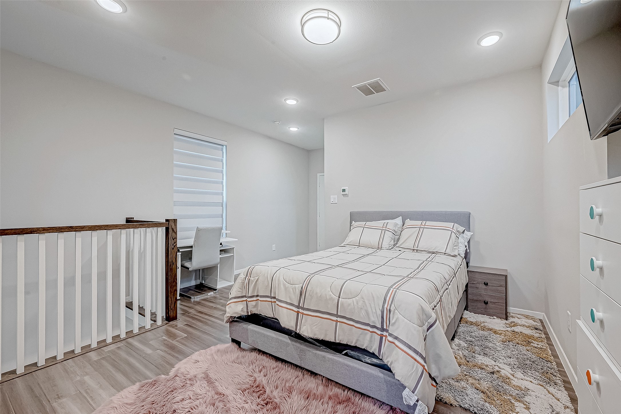 5722 Cullen Boulevard A Property Photo 11