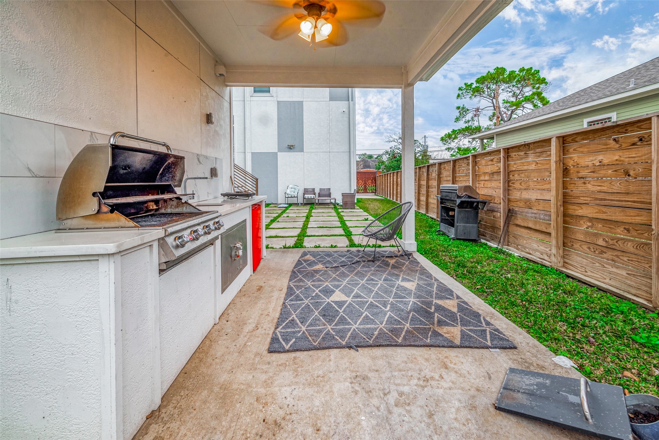 5722 Cullen Boulevard A Property Photo 16