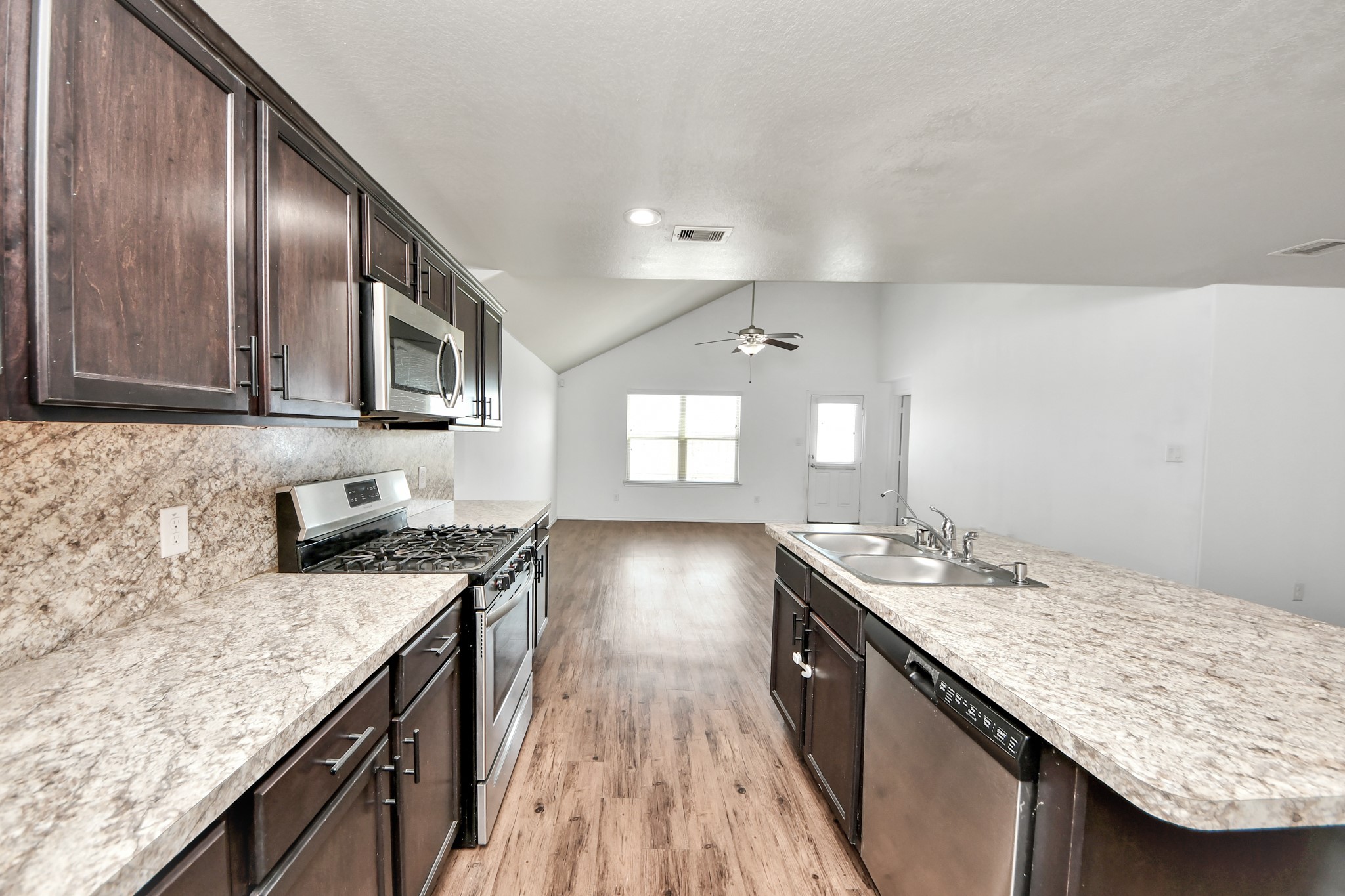 20939 Wedgewood Chase Property Photo 16