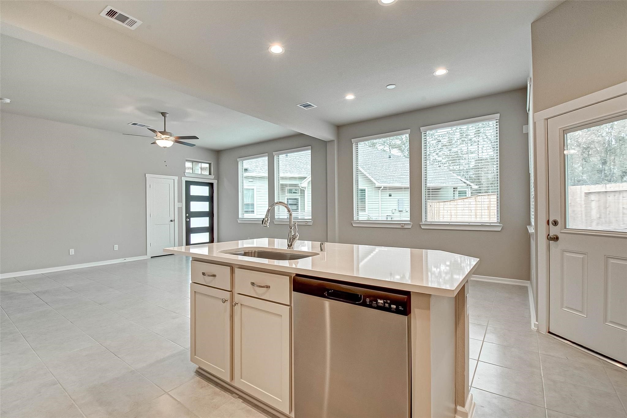 332 N Spotted Fern Drive Property Photo 6