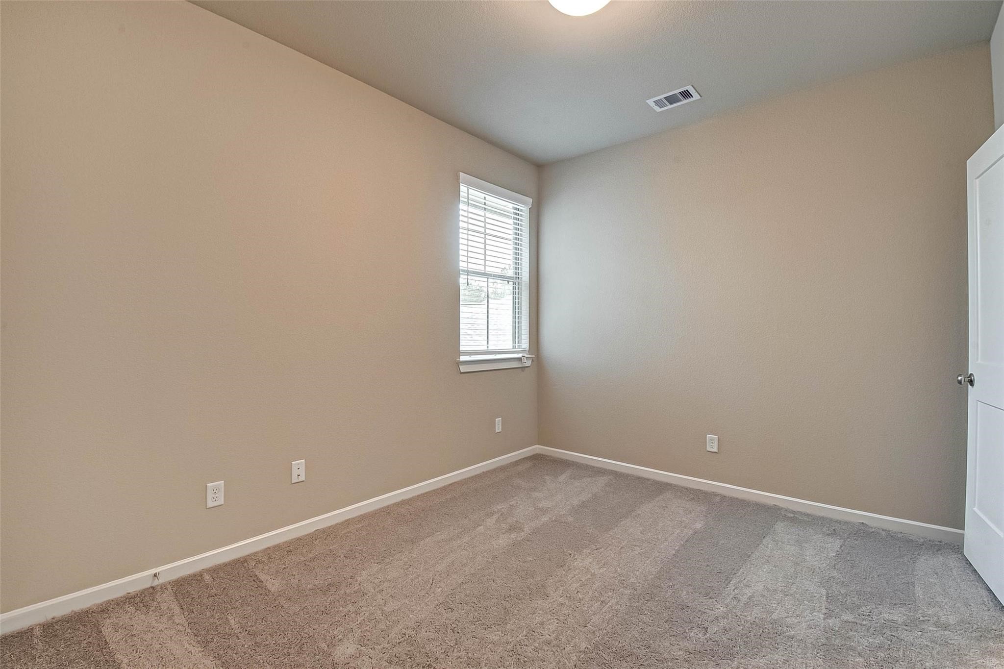 332 N Spotted Fern Drive Property Photo 11