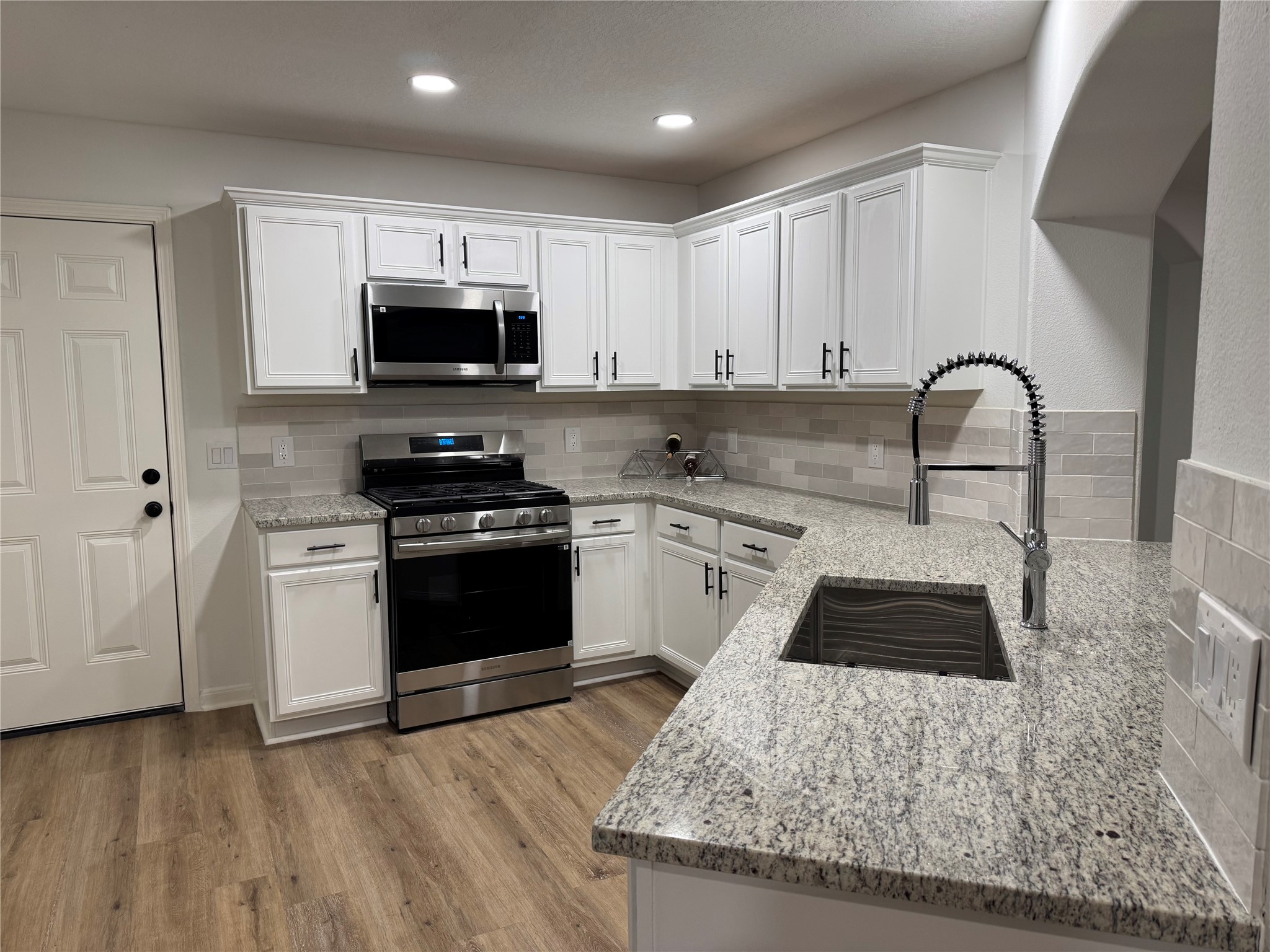6894 Stillwater Drive Property Photo 3