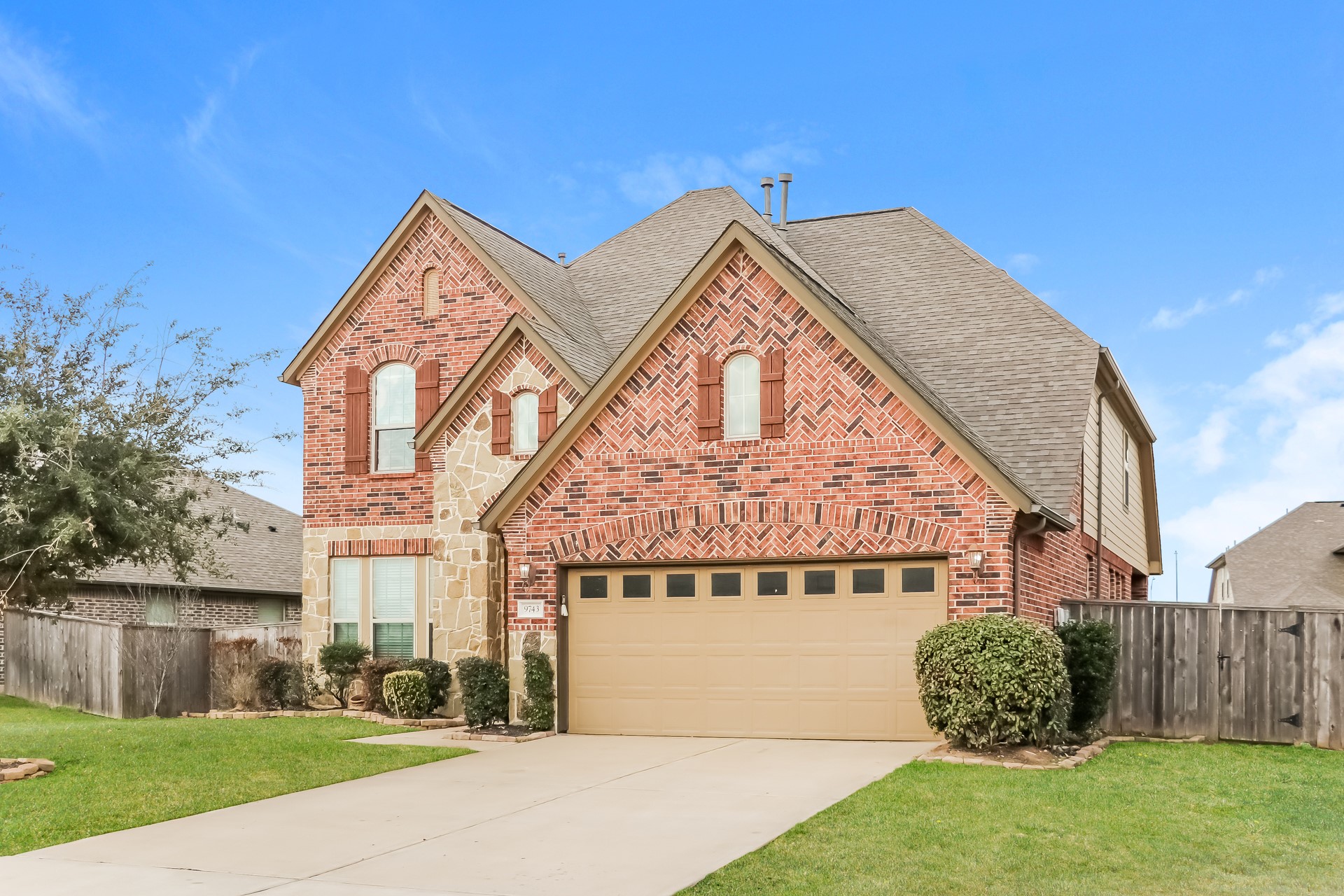 9743 Stratton Ridge Drive Property Photo 1