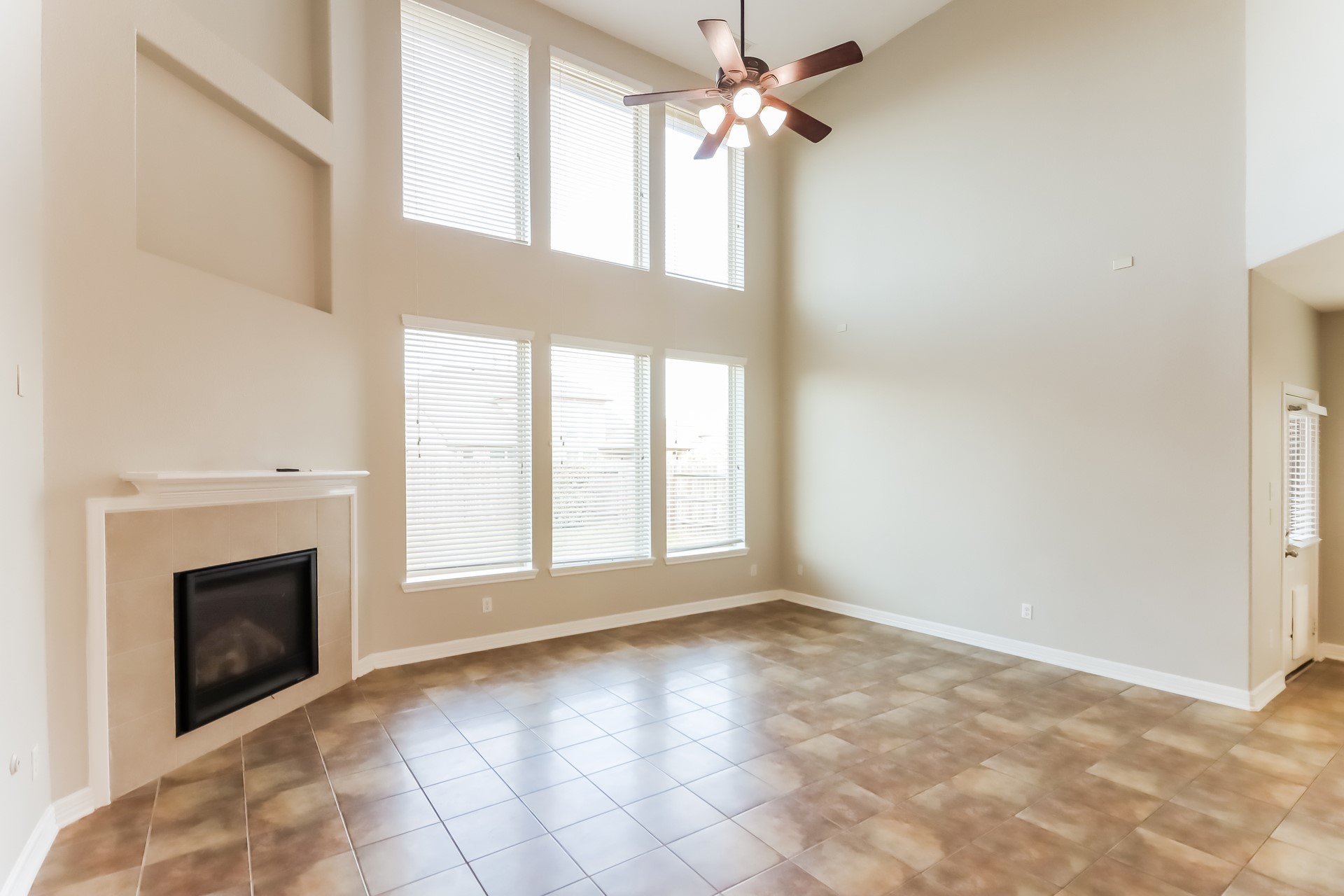 9743 Stratton Ridge Drive Property Photo 4