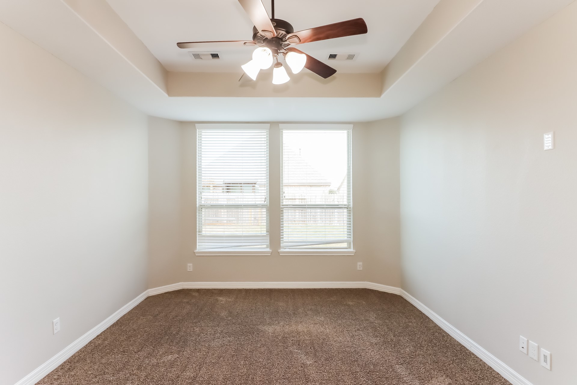 9743 Stratton Ridge Drive Property Photo 5