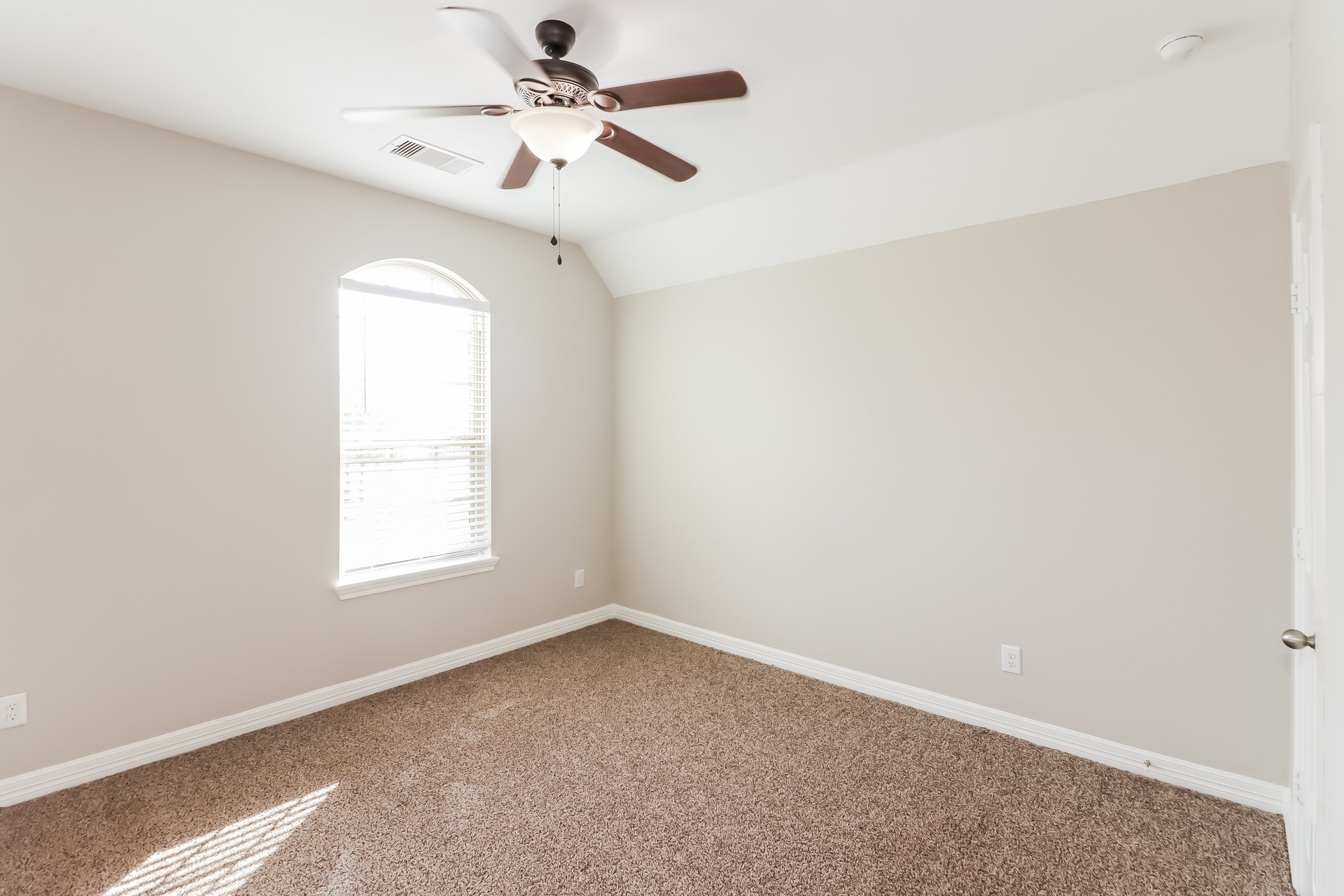 9743 Stratton Ridge Drive Property Photo 11