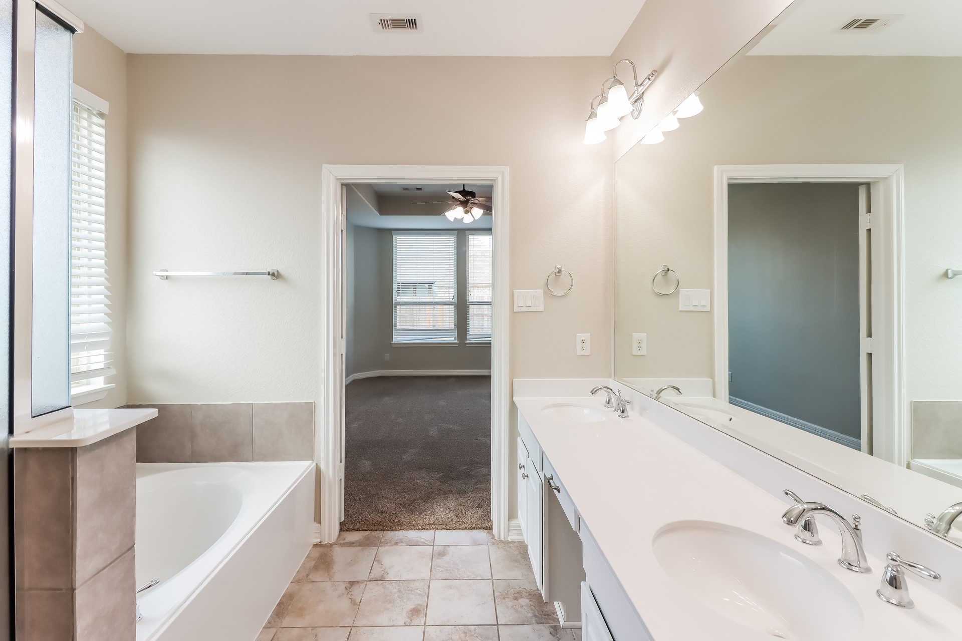 9743 Stratton Ridge Drive Property Photo 13