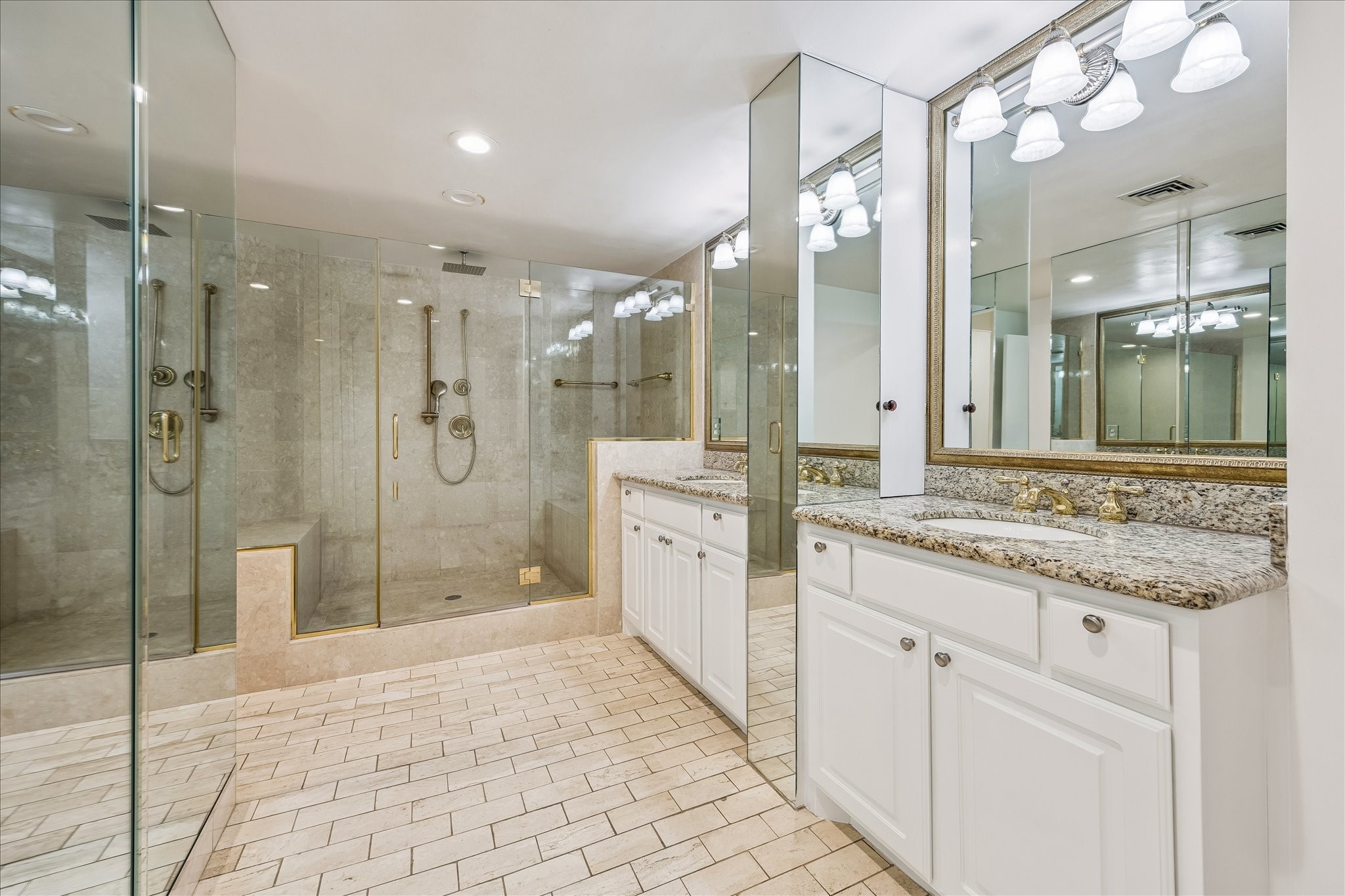 21 Briar Hollow Lane 501 Property Photo 14