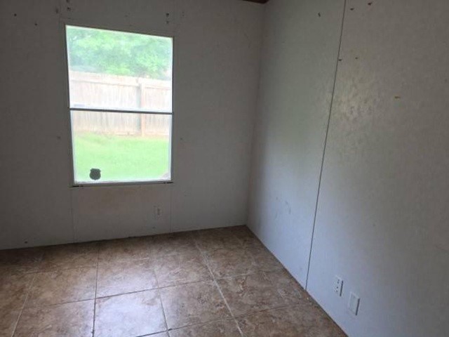 18211 County Road 2195 Property Photo 9