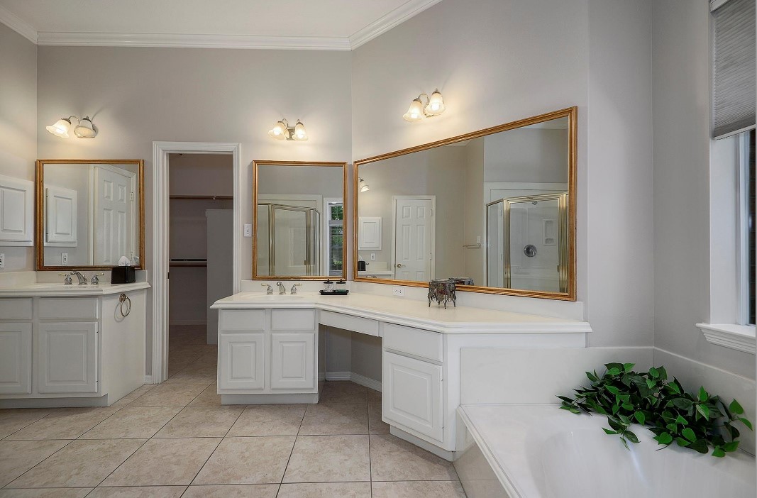 34 Reflection Point Drive E Property Photo 27