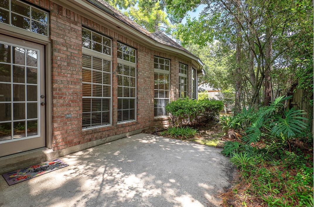34 Reflection Point Drive E Property Photo 40