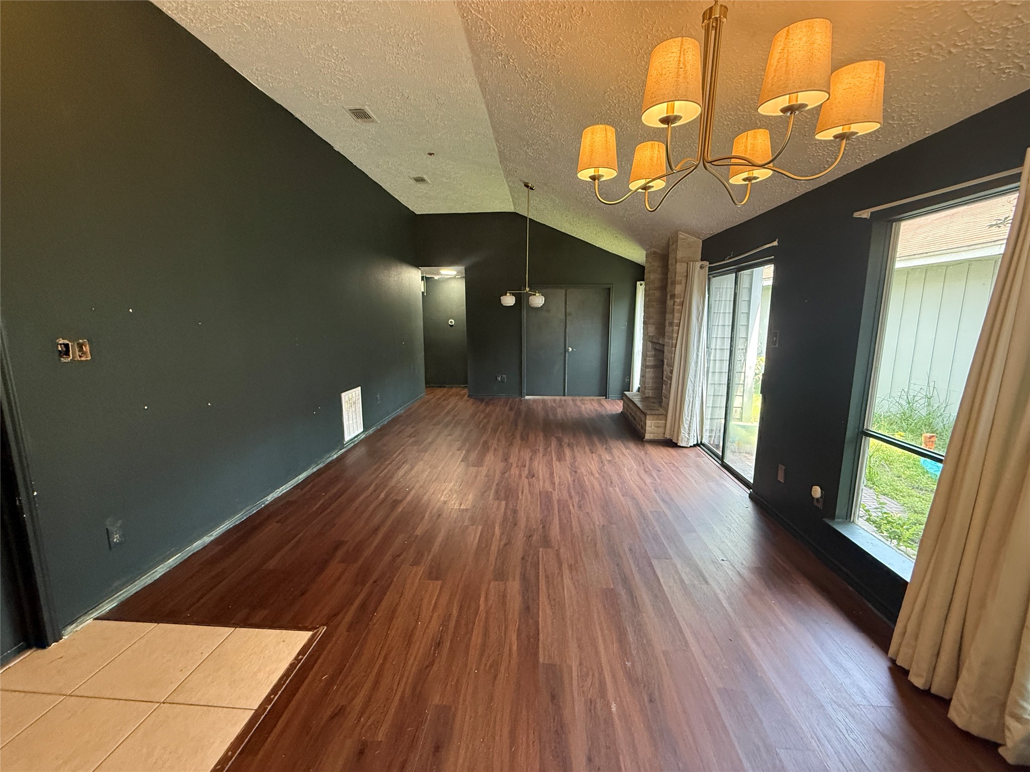 1610 Brickarbor Drive Property Photo 3