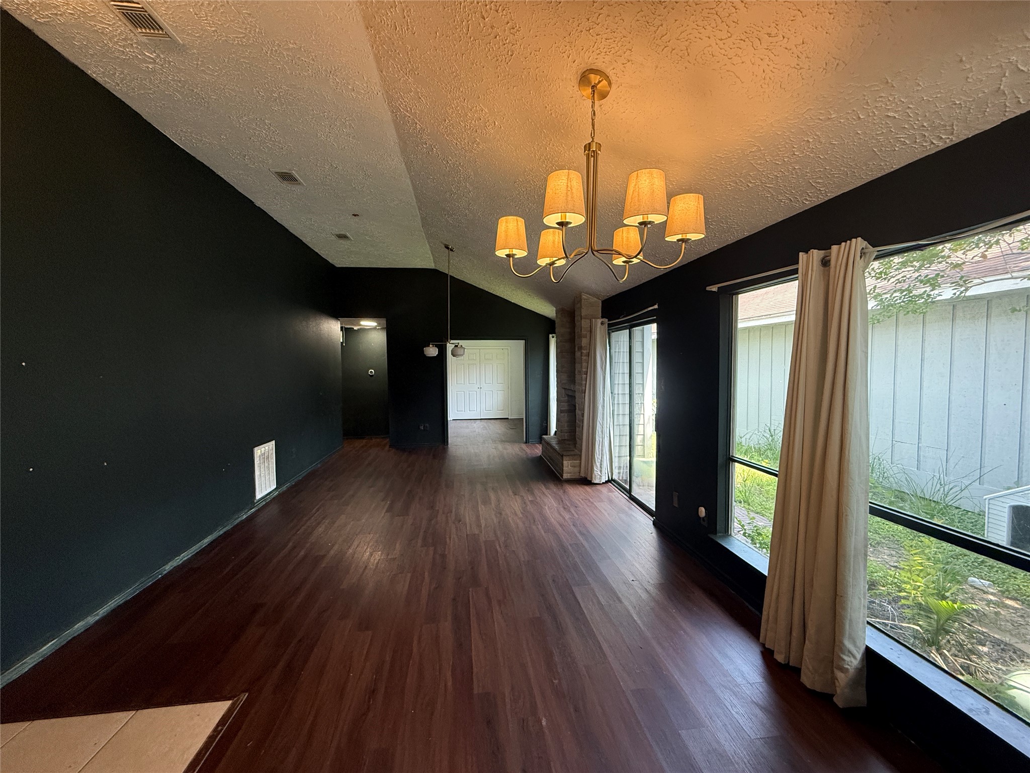 1610 Brickarbor Drive Property Photo 4