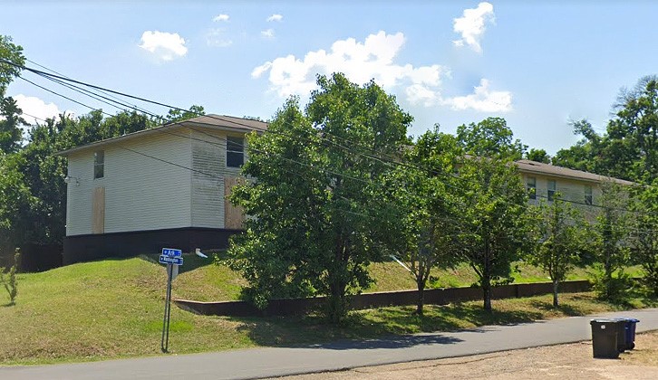 1120 Washington Street Property Photo 4
